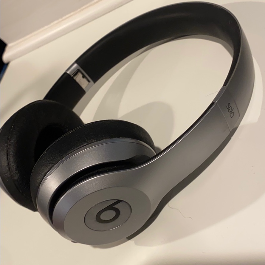 Beats 2 Wireless Headphones